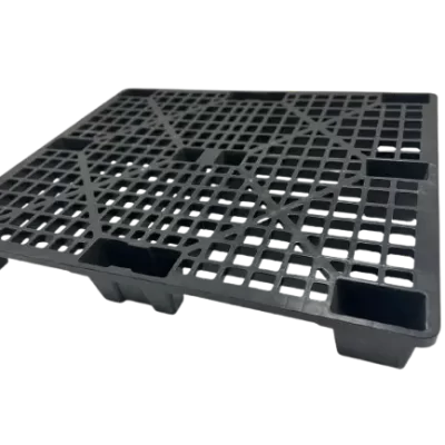 plastic shipping pallets